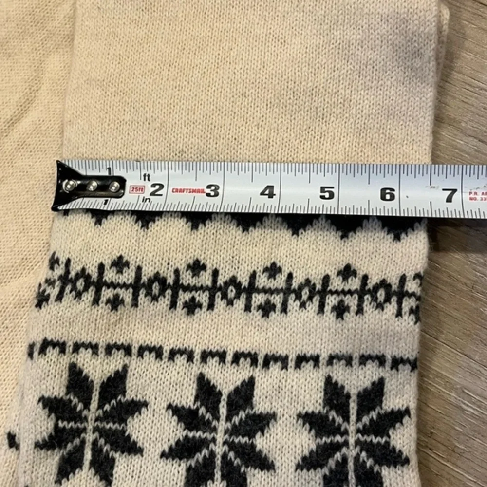 Cozy Cream and Charcoal Grey Fringed 100% Wool Scarf Snowflake Pattern